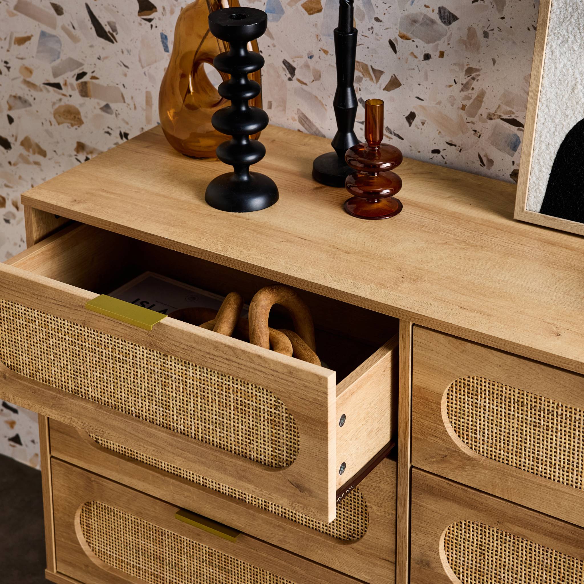 Commode. Eva. 6 tiroirs. décor bois. cannage arrondi L 120 x l 39 x H 79cm