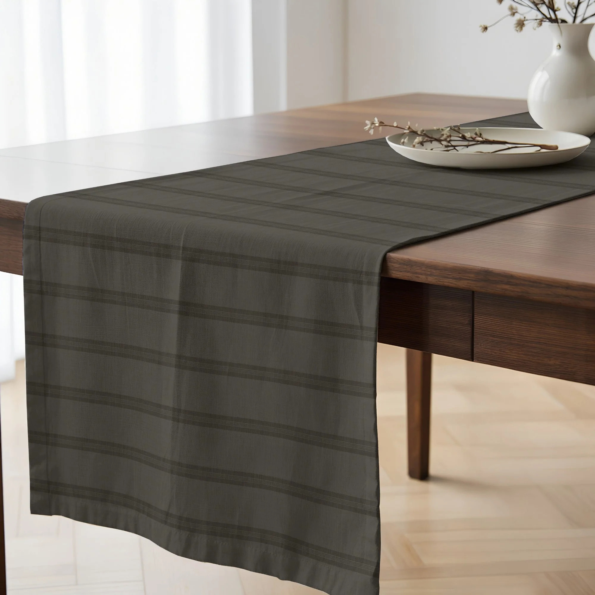 Chemin de table 100% coton Nua Marron foncé 50x150 cm