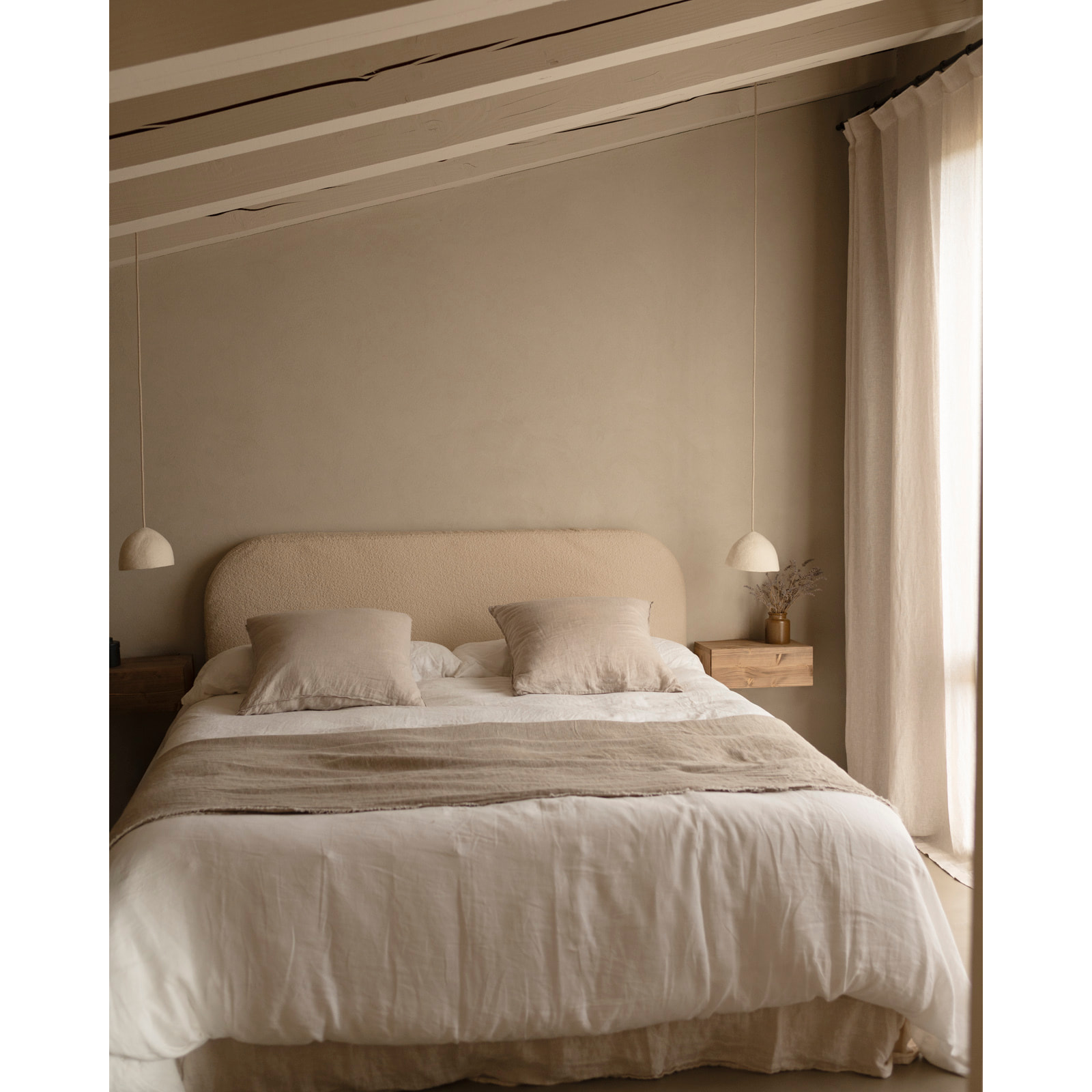 Housse pour tête de lit en bouclé beige en différentes tailles