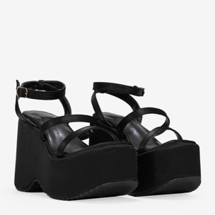 Sandalias de cuña y plataforma negras en satén