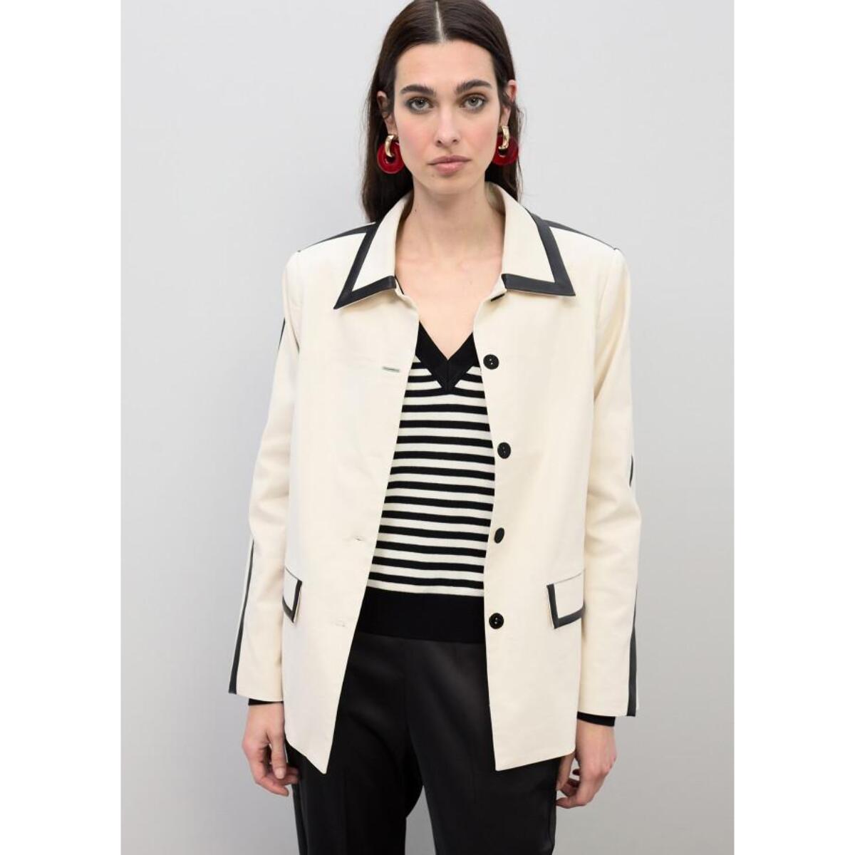 Pantaloni a gamba dritta con elastico in vita