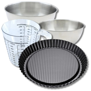 Set pâtisserie avec moule à tarte renversée 30 cm, 2 bols à mixer, verre mesureur et spatule Zenker