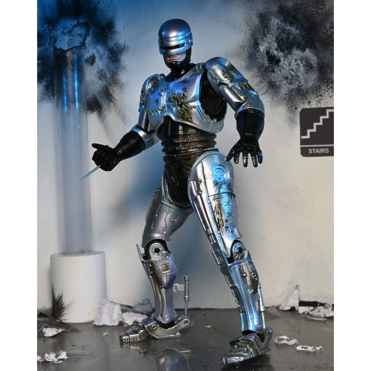 Robocop Action Figura Ultimate Battle Damaged Robocop Con Chair 18 Cm Neca