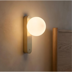 Ledsc4 LedsC4 - Aplique de Pared con USB, Iluminación LED Interior, Oro Mate, Eficiencia Energética, Diseño Moderno, Versátil para Proyectos Residenciales y Comerciales