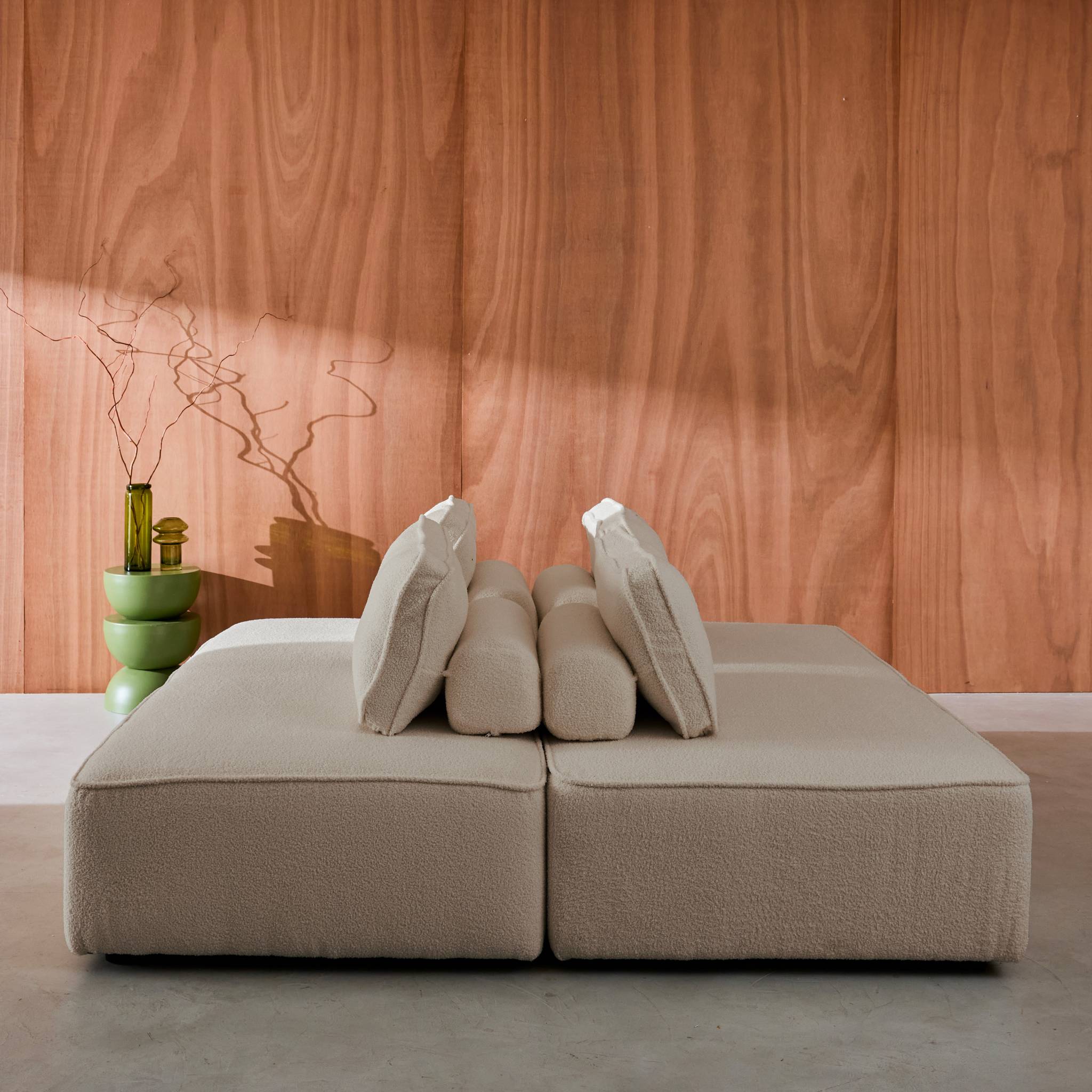Set de 2 chauffeuses pour canapé modulable tissu bouclette beige 2 places Bao. L 180 x P 90 x H 74cm