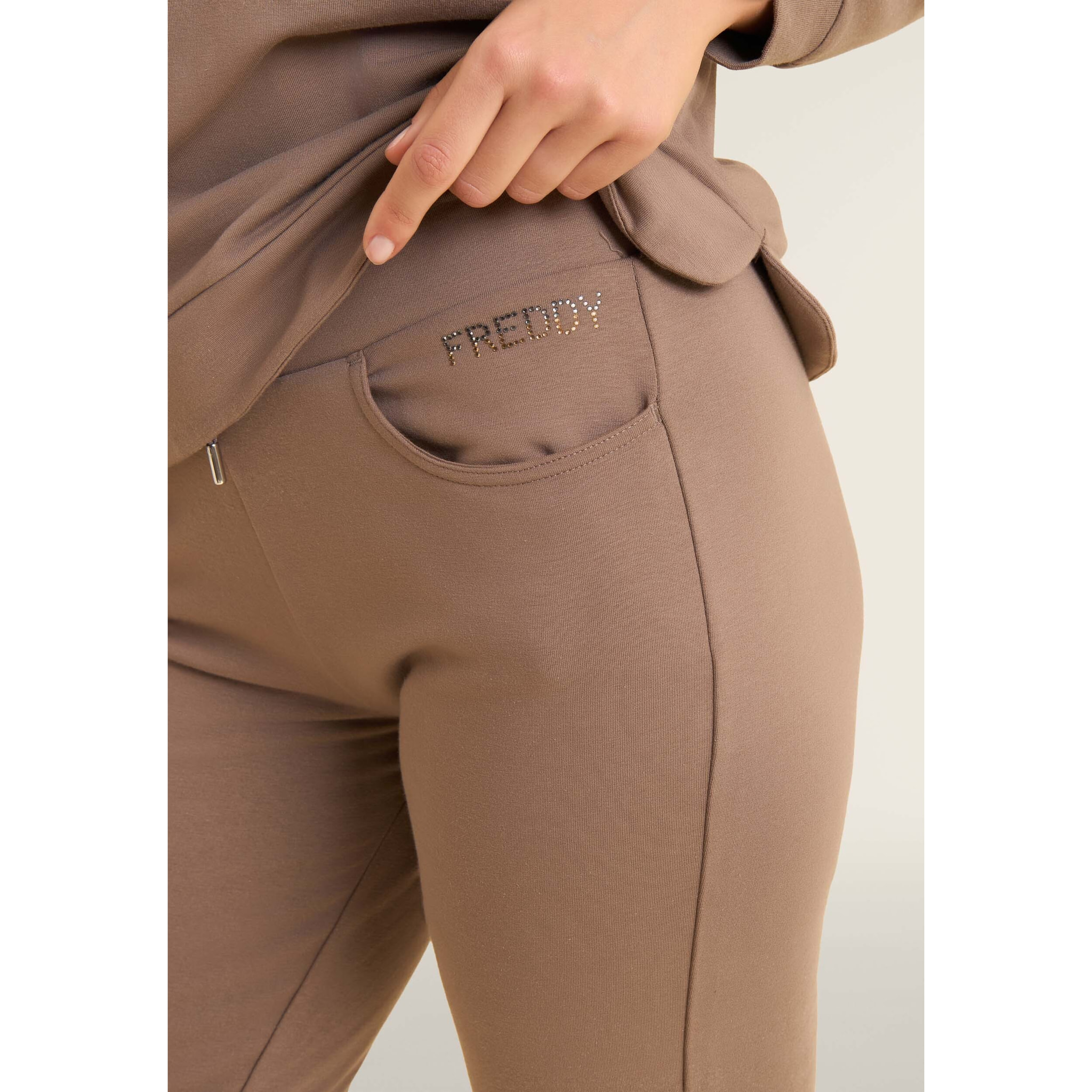 Pantaloni sportivi da donna con tasche interne e strass