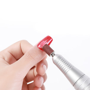 Lucidatrice per unghie con batteria ricaricabile da 2200mAh, fino a 35.000rpm. Velocità regolabile. Include 6 punte di lucidatura e 6 lime.