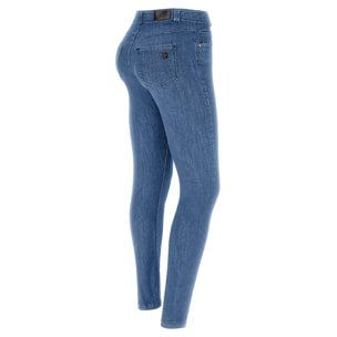 Jeans skinny vita regular in denim sostenibile