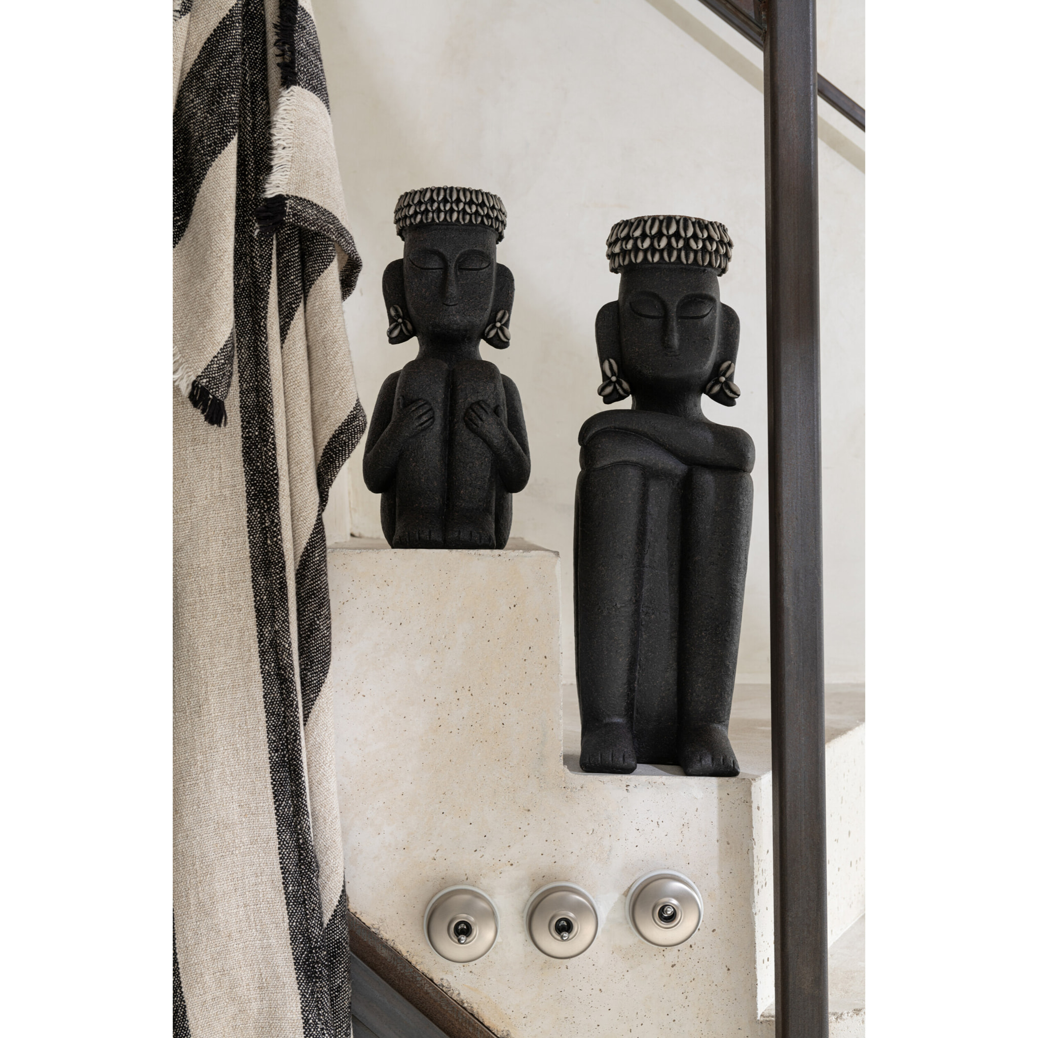 J-Line décoration Statue Ethnique - pierre/résine - noir - large