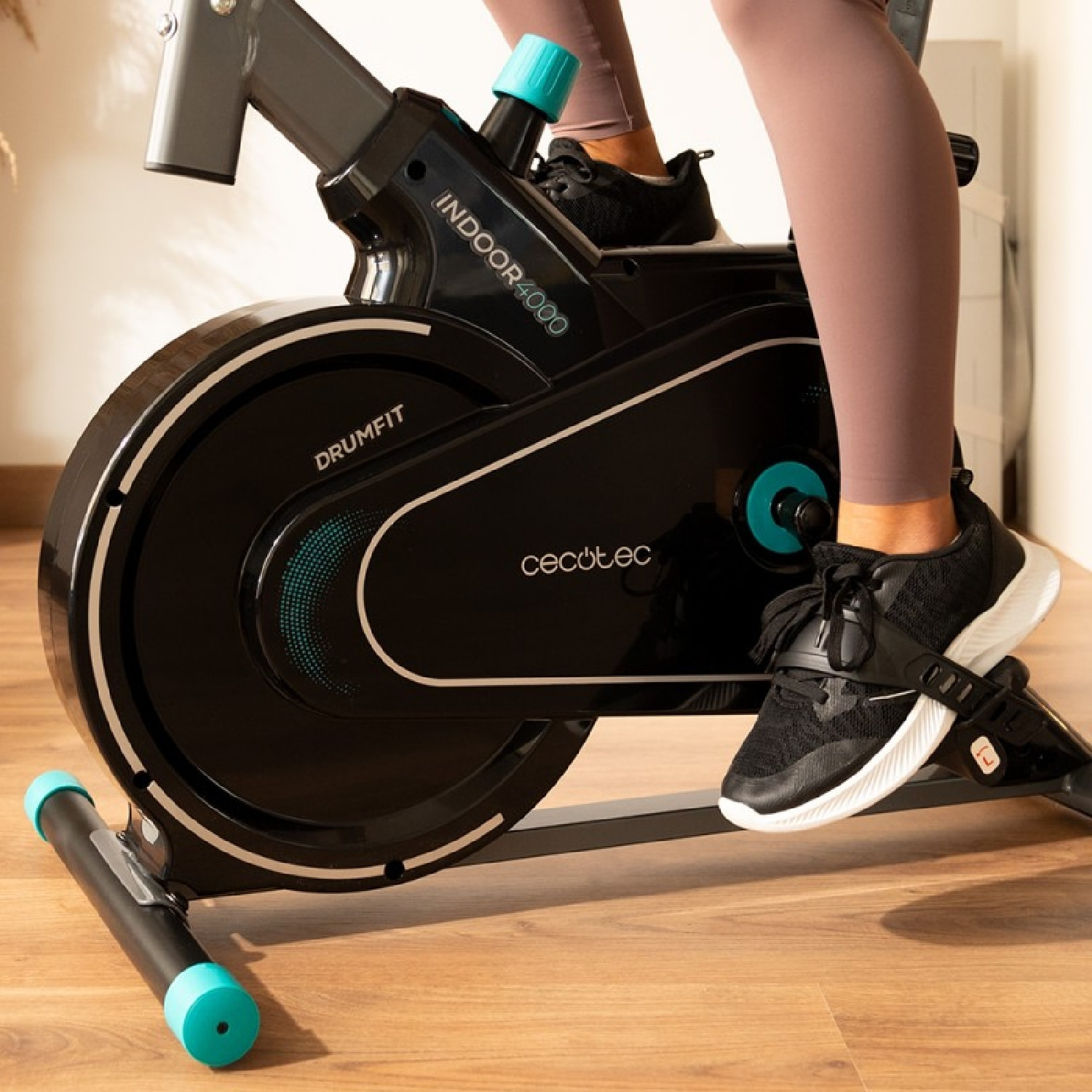 Cecotec Vélo d'appartement Drumfit Indoor 4000 Magnetic Connected