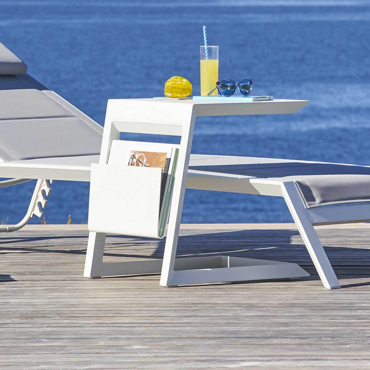 Table d'appoint de jardin carrée "Allure" blanc 55x45x55cm en aluminium traité époxy
