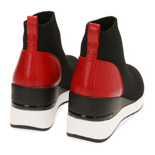 Slip-on nero/rosse in tessuto, zeppa 7 cm