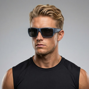 Gafas PALOALTO modelo SKATE en color Montura azul mate transparente con lentes polarizadas ahumadas.