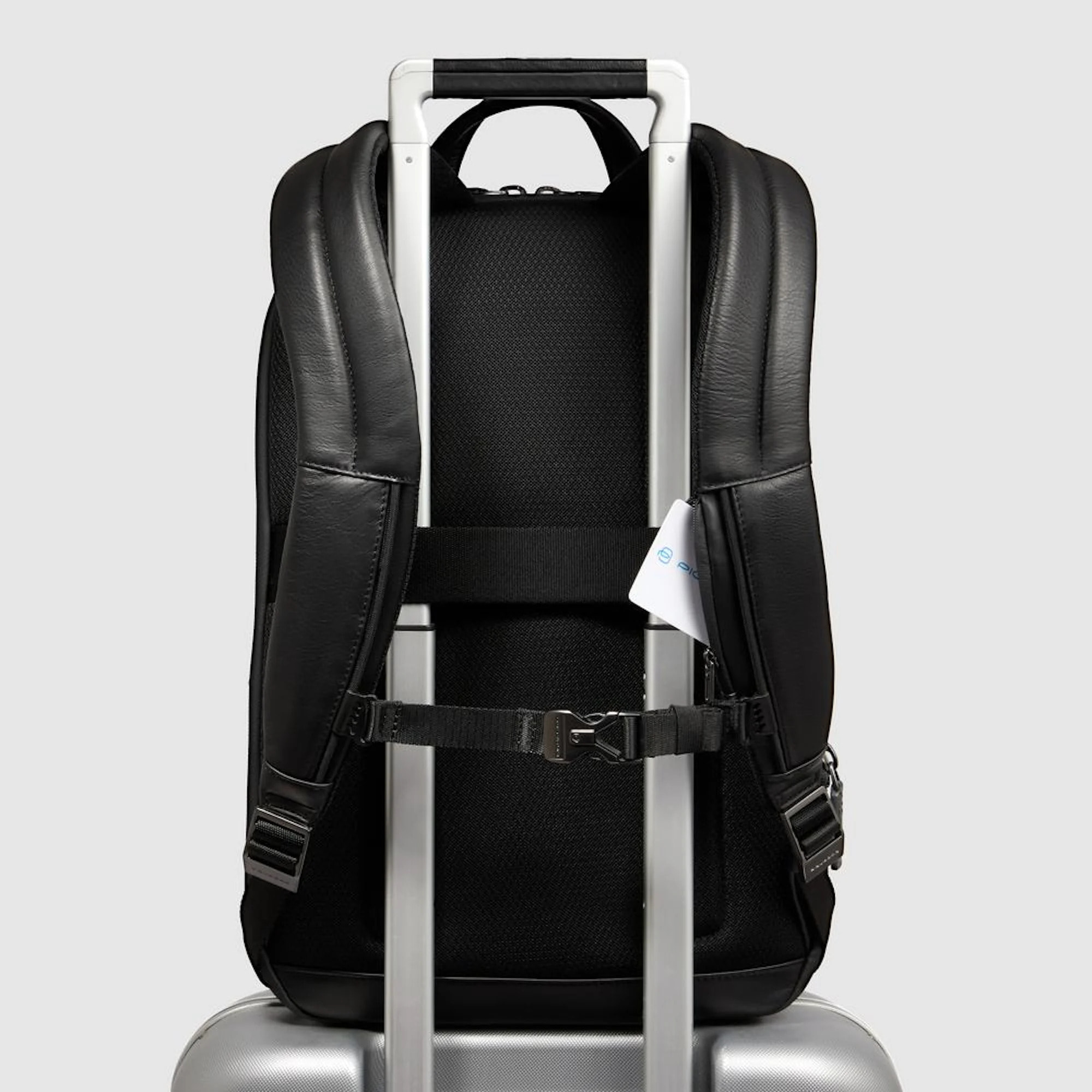 Piquadro Zaino porta pc e porta iPad® con protezioni antiurto e RFID, espandibile