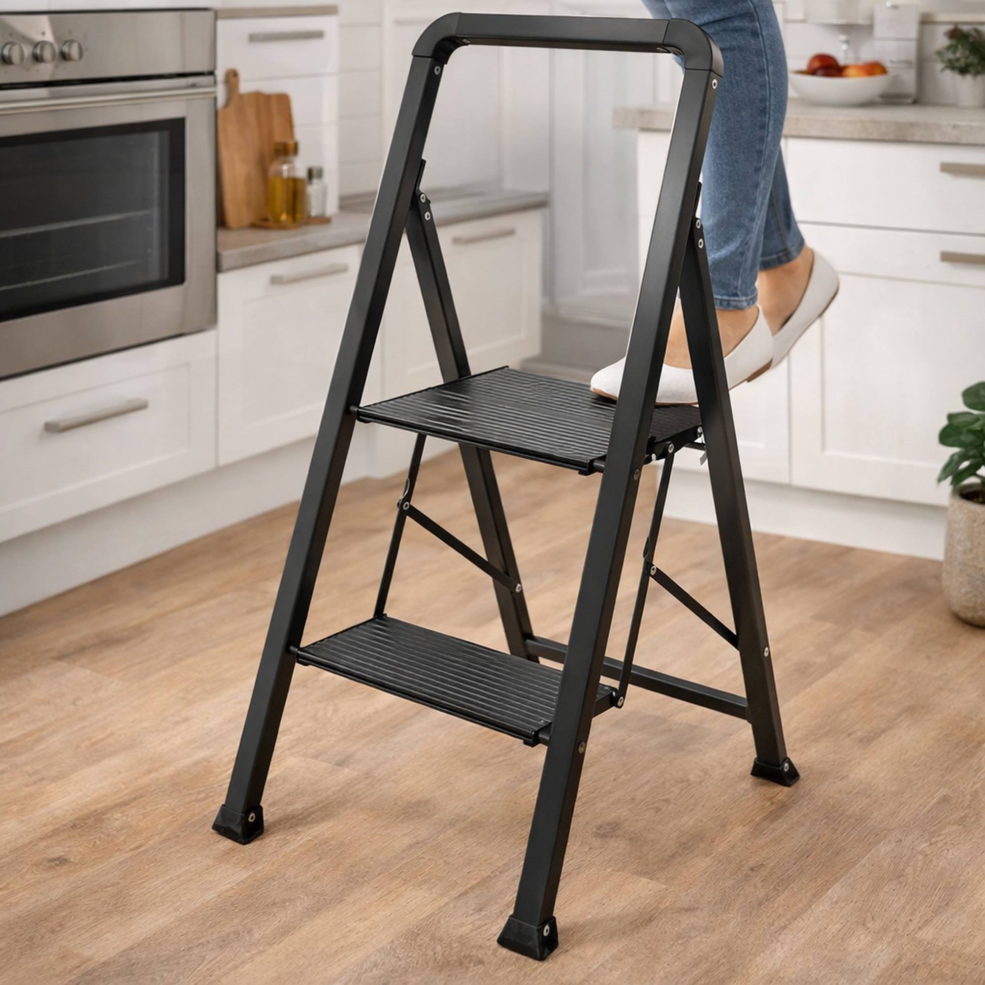 Escalera plegable con 2 escalones en Acero de color negro - Ligera y segura de 47,5x42,5x85cm