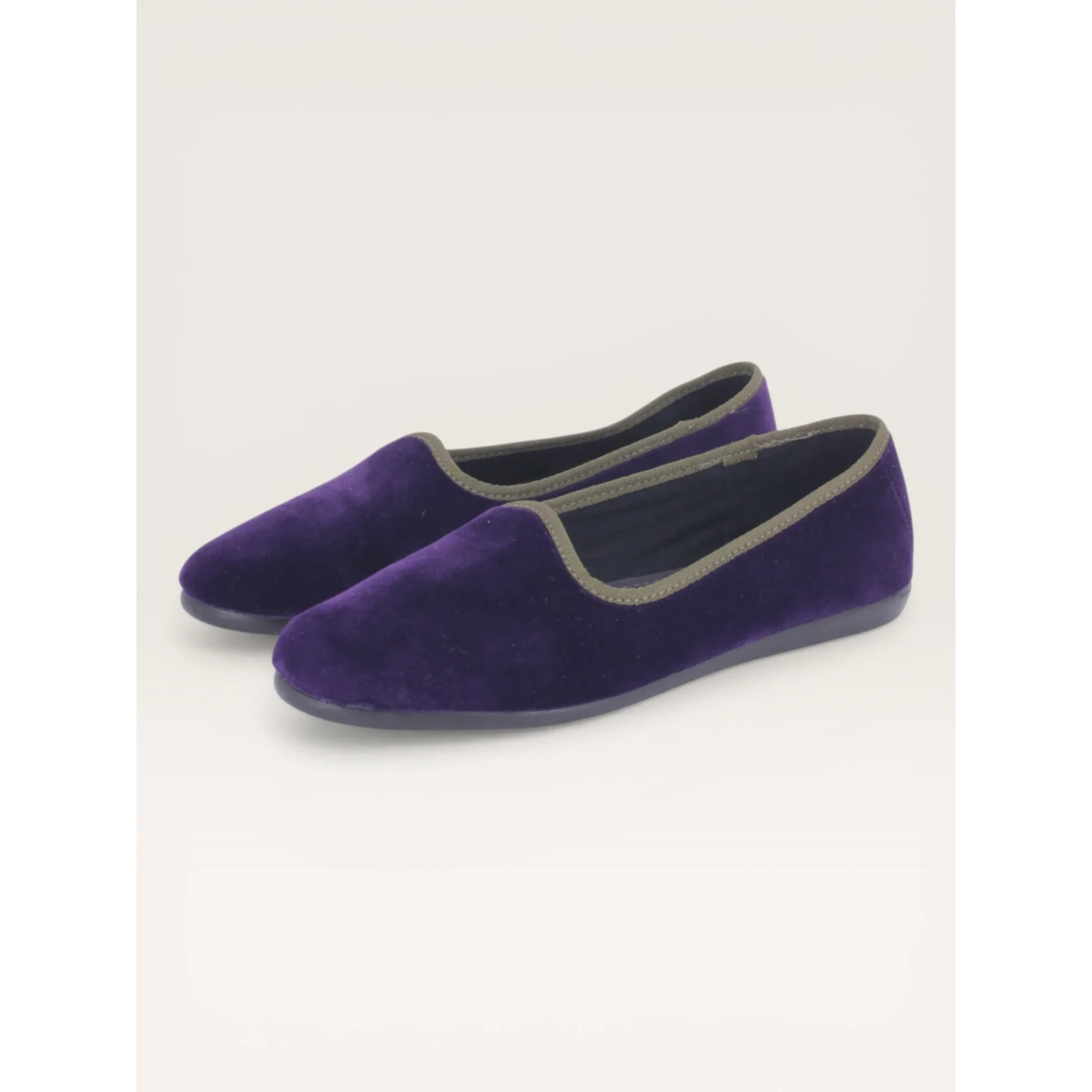 PAUSE PurpleKaki