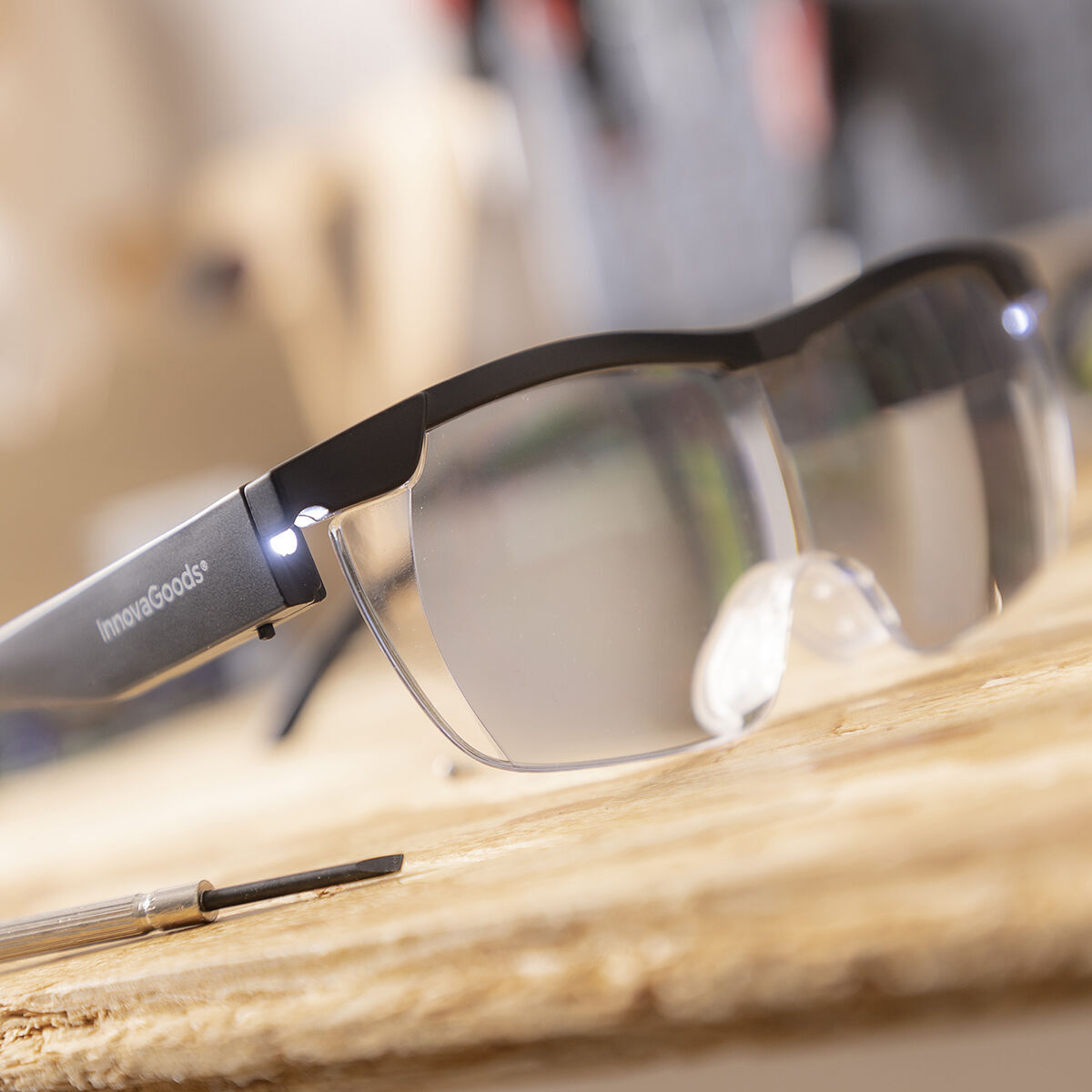 Gafas de Aumento con LED Glassoint InnovaGoods - Negro