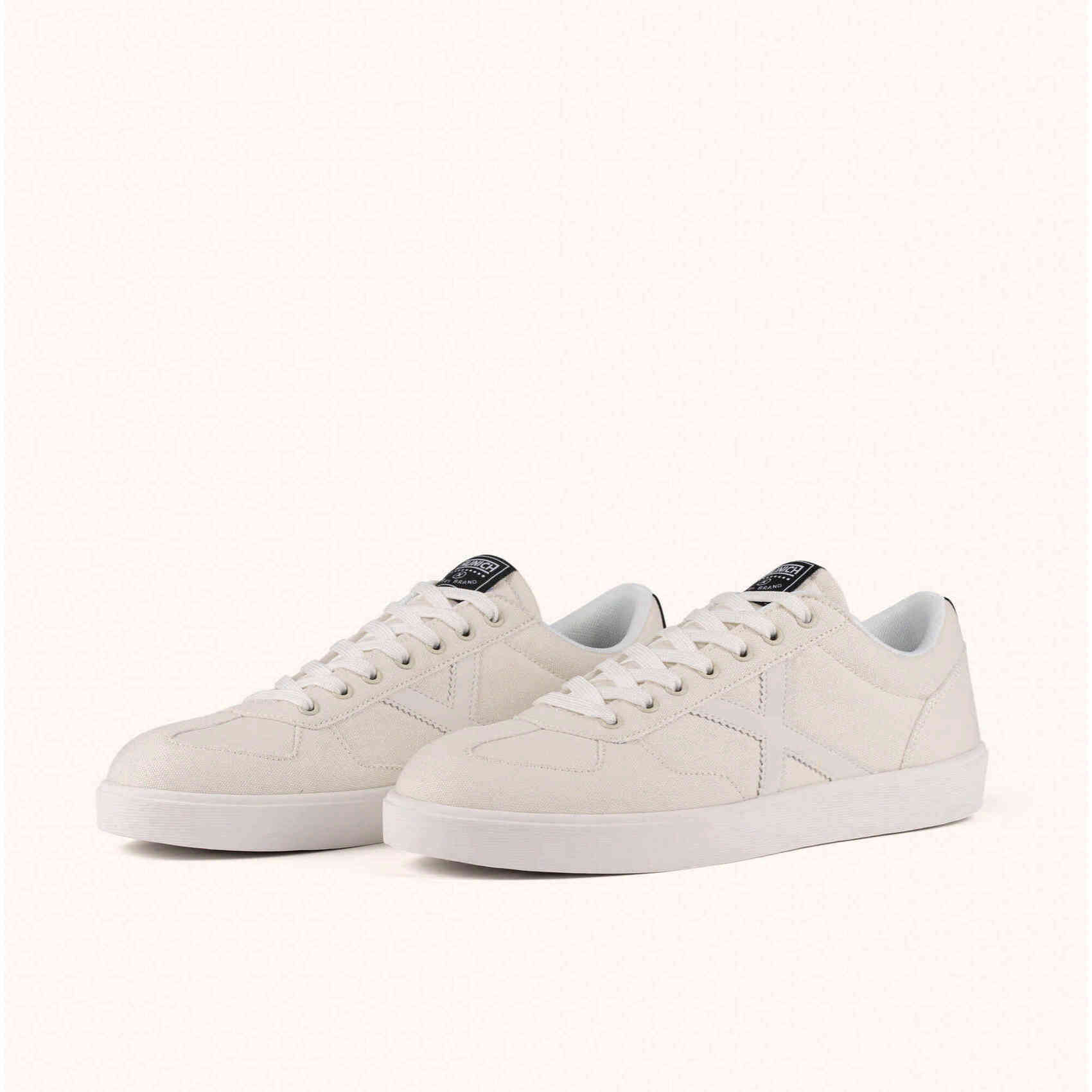 MUNICH BREAK 53 Zapatilla Minimalista de Lona Blanco Hueso con Suela Retro