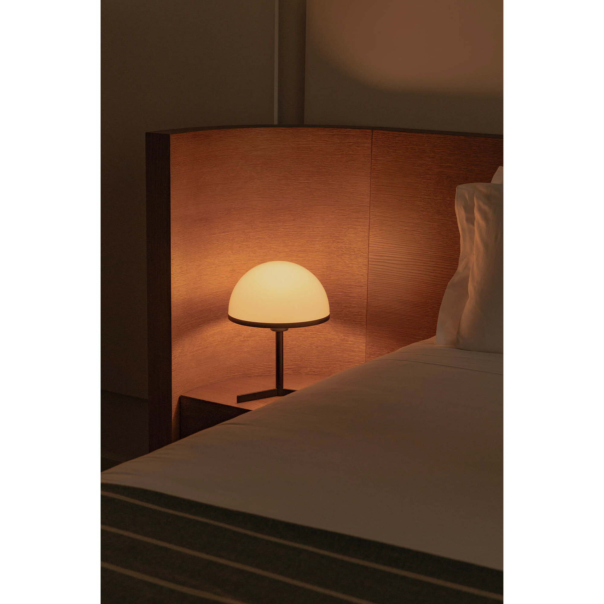 DOME S Lampe de table noire