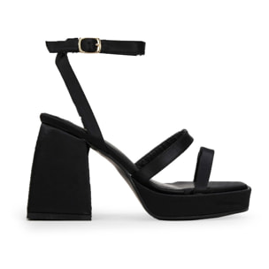 Sandalias de tacón campana negras en satén