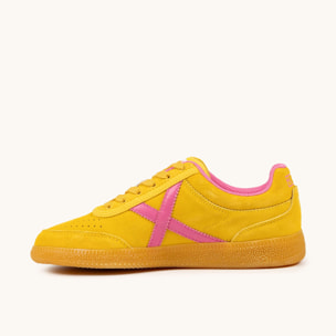 Zapatilla de Ante en Color Amarillo Mostaza MUNICH RUMBA WMN 23