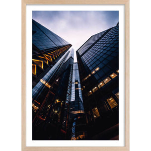 Affiche london au pied des tours Affiche + cadre en bois - Chêne
