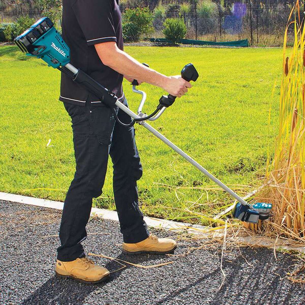 Desbrozadora Makita 36V - sin batería ni cargador - DUR368AZ