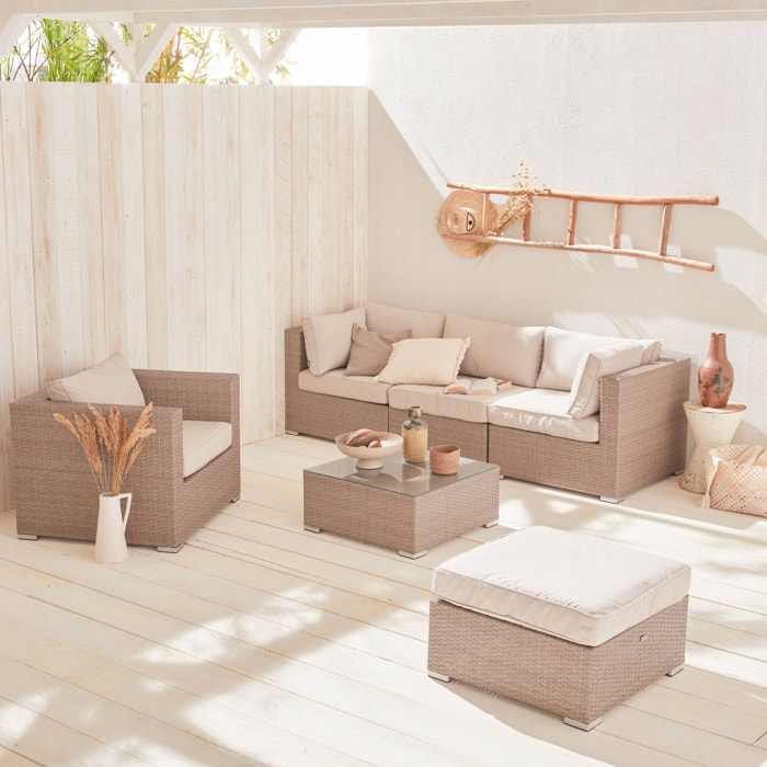 Salon de jardin en résine tressée - Caligari - Beige. Coussins beige - 5 places - 1 fauteuil. 1 fauteuil sans accoudoir. 1 pouf. 2 fauteuils d'angle. une table basse