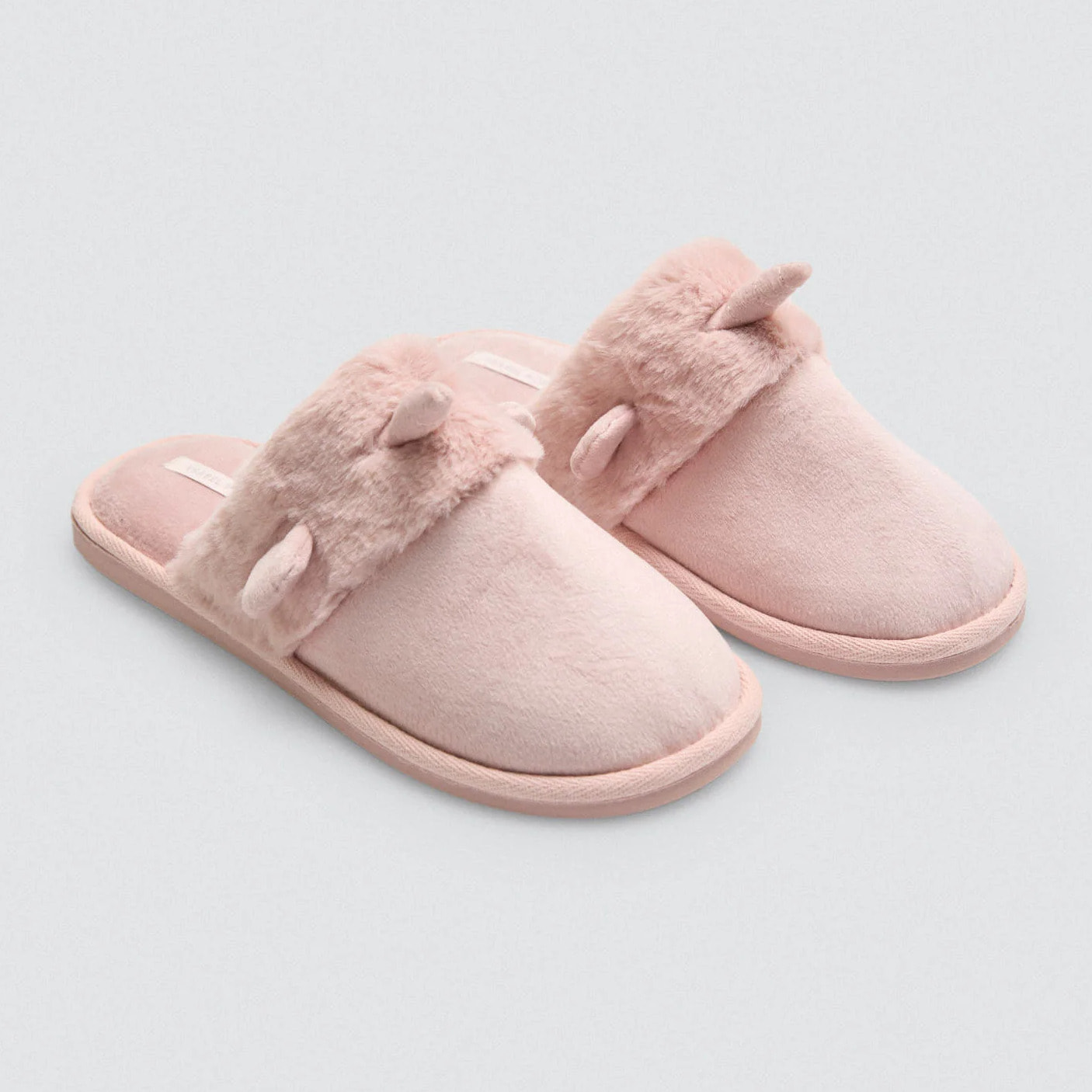 Pantofole con orecchie 3D e pelliccia