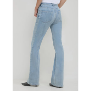 Jeans flare con nervature