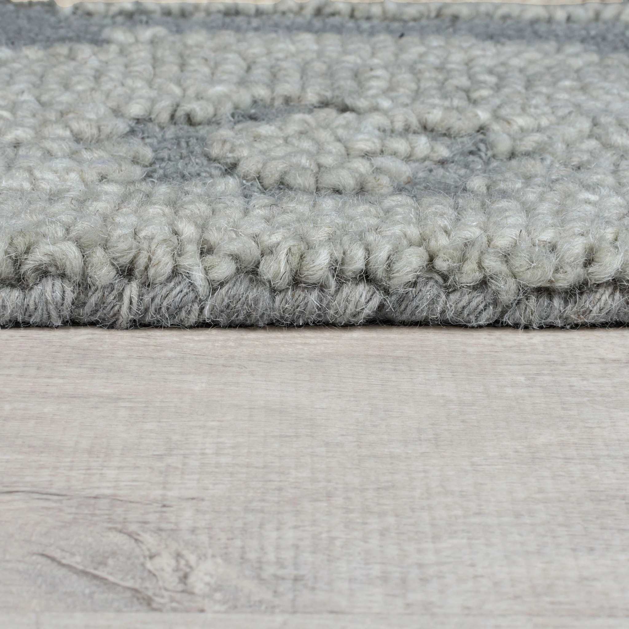 Tapis en laine DION IKAT