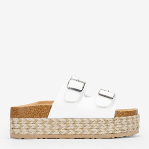 Sandalias blancas con plataforma de esparto