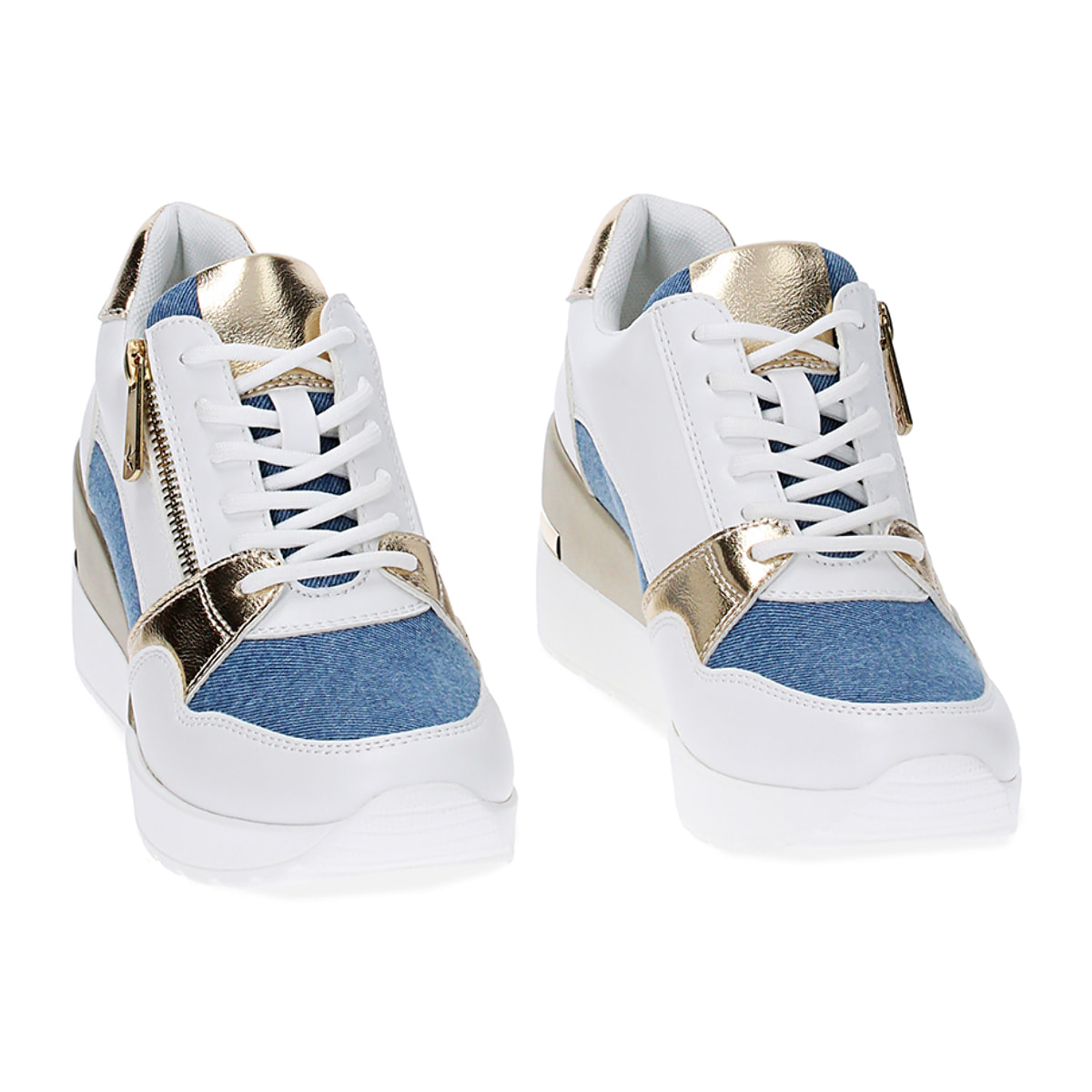 Sneakers jeans