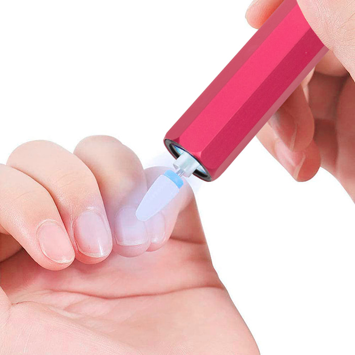 Mini penna per lucidare le unghie. Corpo in metallo, luce LED, selettore del senso di rotazione. Batteria ricaricabile.