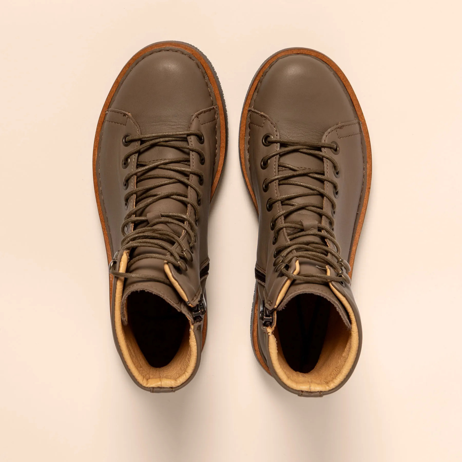 Botines N5572 SOFT NAPPA PLUME/VOLCANO color Plume