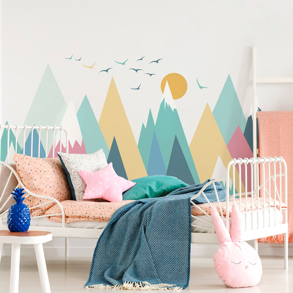 Stickers muraux enfants - Décoration chambre bébé - Autocollant Sticker mural géant enfant montagnes scandinaves NIVKA