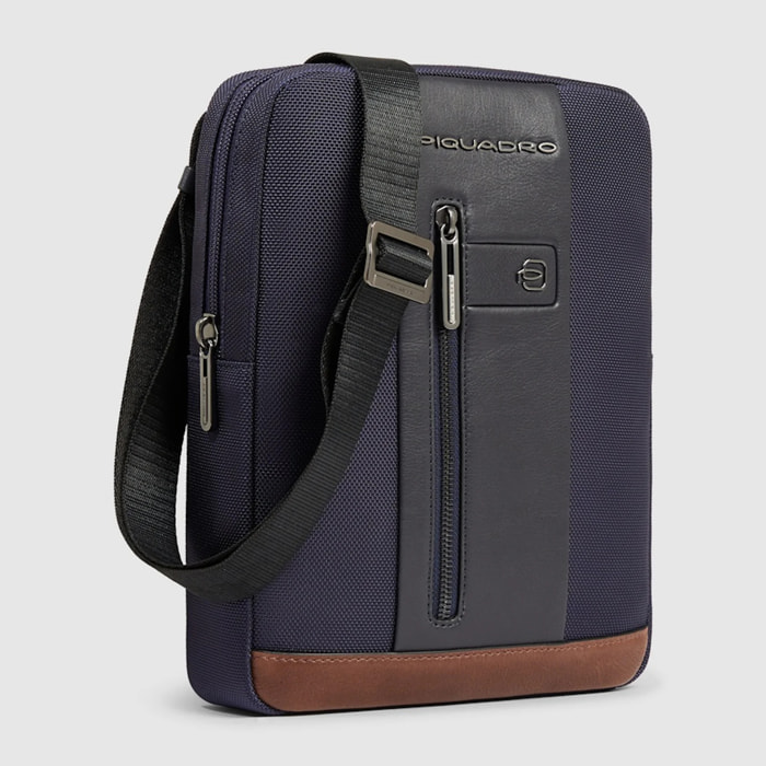 Piquadro Borsello porta iPad® in tessuto riciclato e pelle con tasca per AirPods®