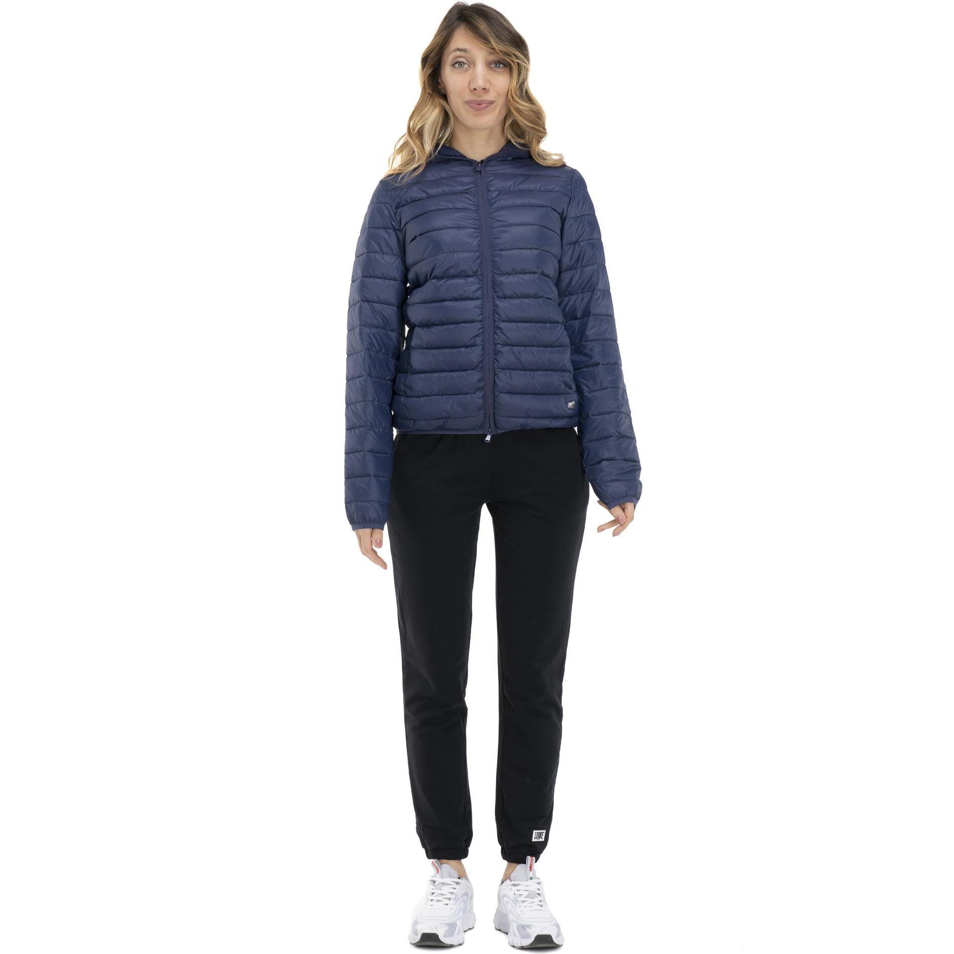 Chaqueta básica de mujer.