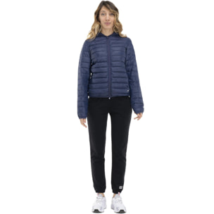 Chaqueta básica de mujer.
