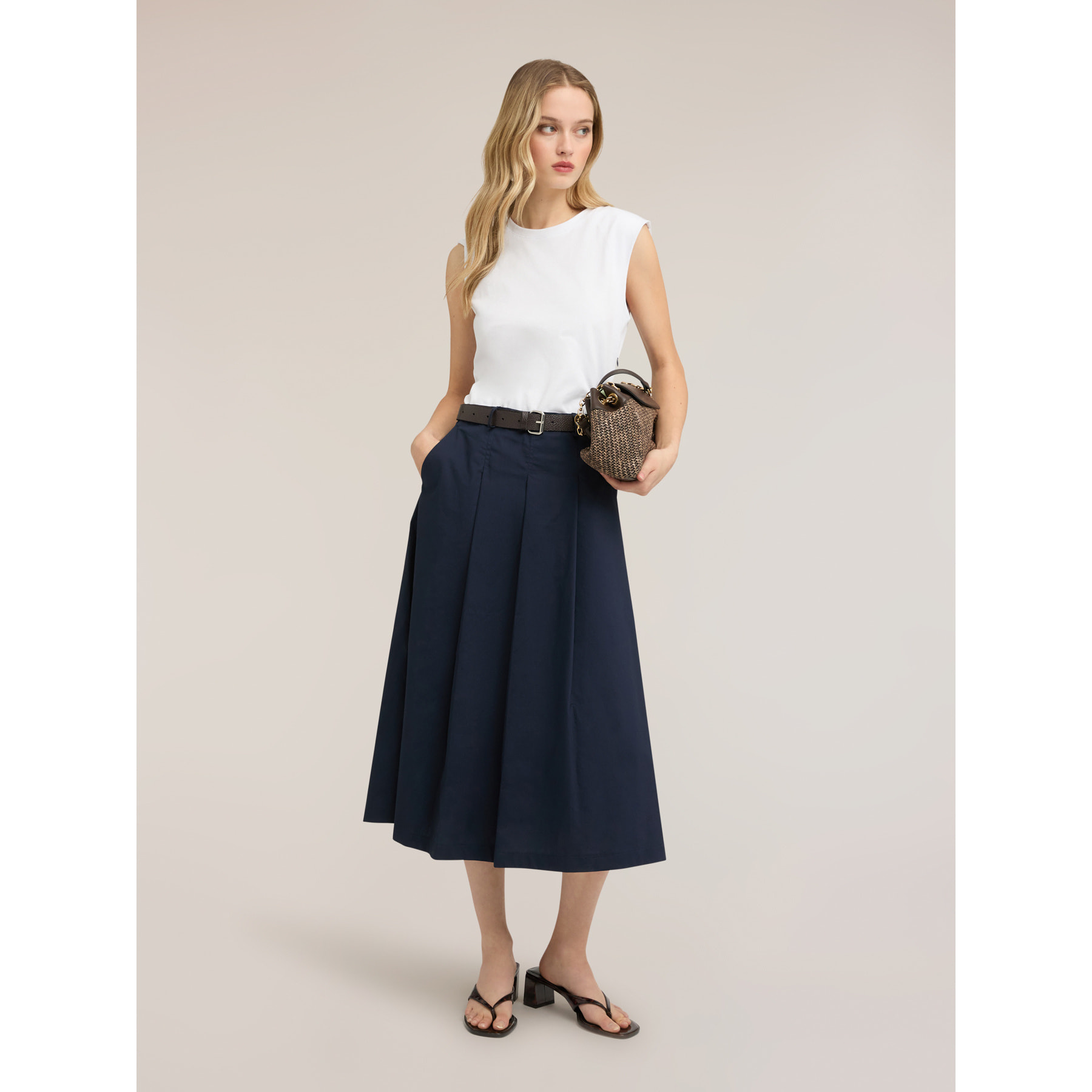 Motivi - Vestito midi con cintura e gonna in popeline - Nero