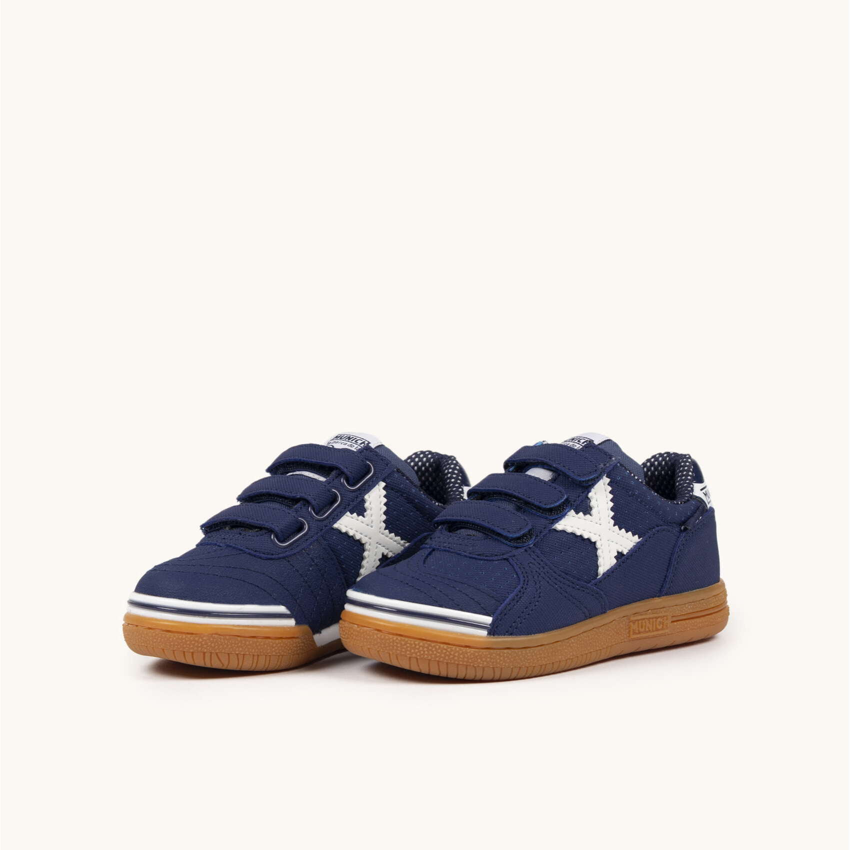 Zapatillas Infantiles de Fútbol Sala con Triple Velcro MUNICH G-3 KID VCO 452