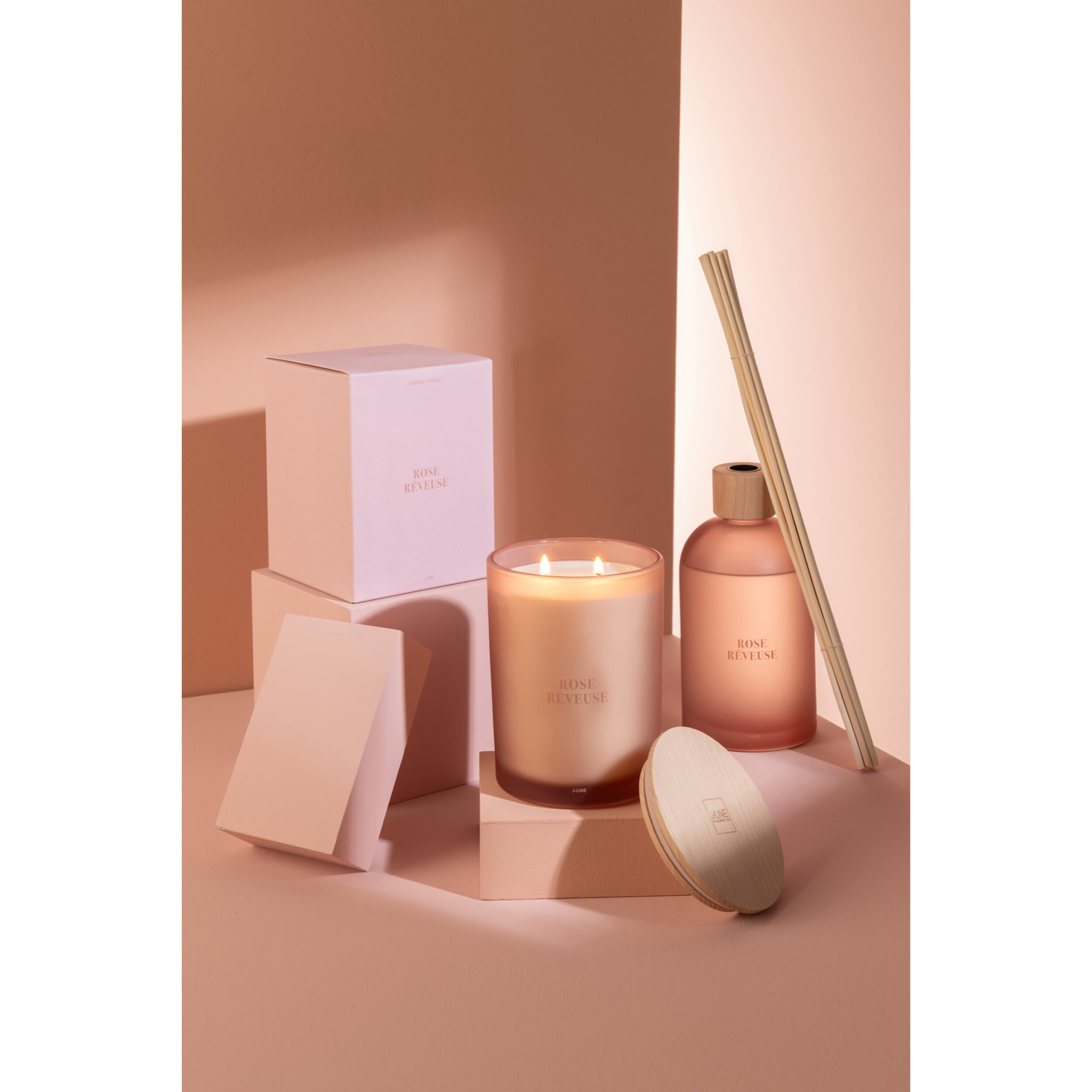 J-Line bougie parfumée Accords Essentiels - Rose Rêveuse - rose - 52H