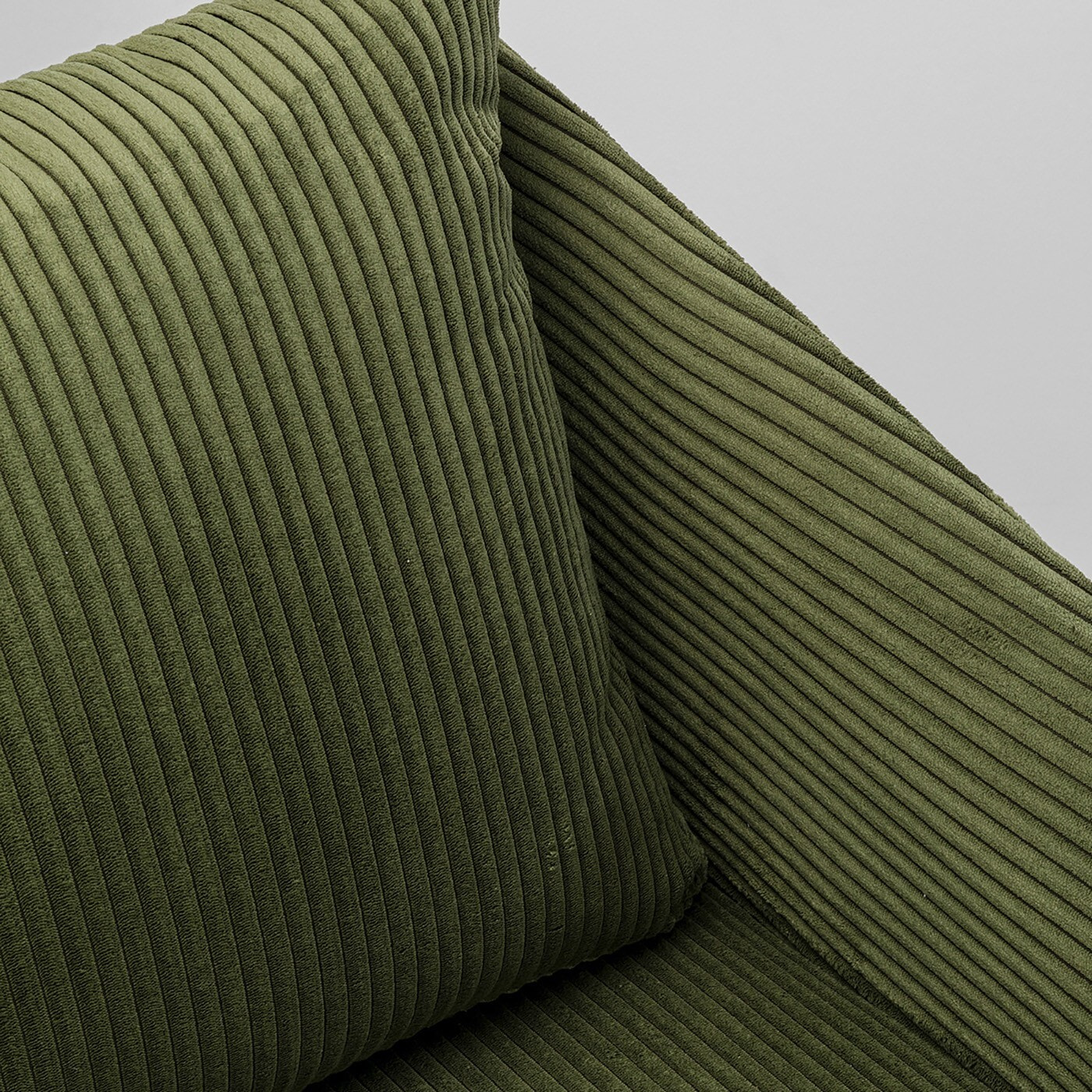 Fauteuil pivotant Milo velours vert Kare Design