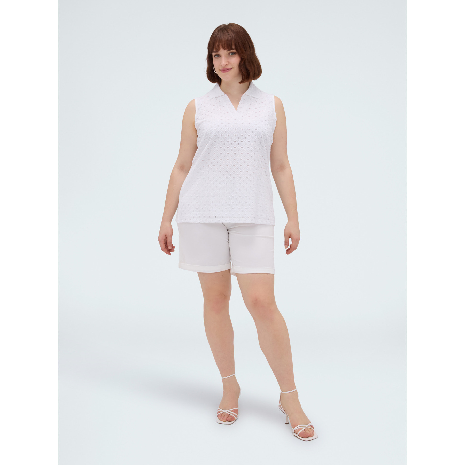 Fiorella Rubino - T-shirt in San Gallo con collo polo - Bianco