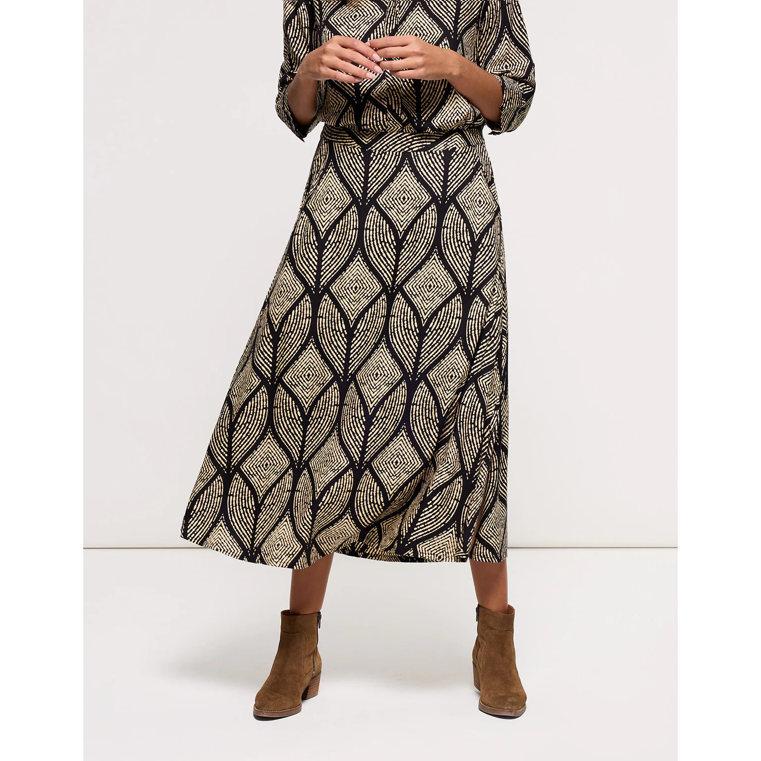 Falda Midi Negra - Sincual