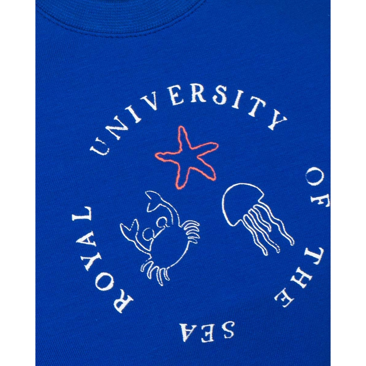 CAMISETA AZUL ELÉCTRICO CON LOGO UNIVERSIDAD DEL MAR
