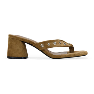 Sandalias destalonadas taupe con tacón