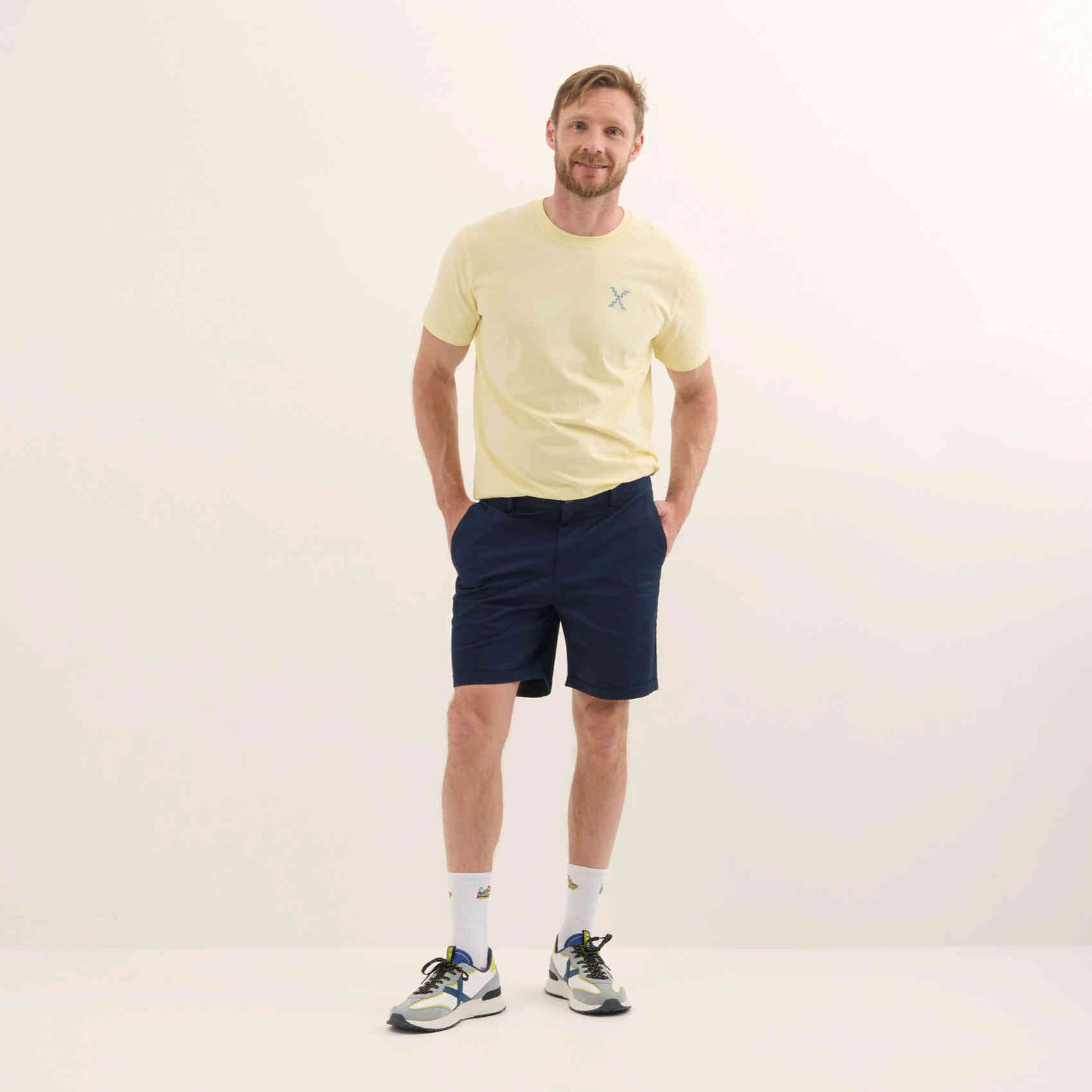 Bermuda Slim Fit Sarga Algodón Elástica Azul Marino LIFESTYLE PANT CITY NAVY