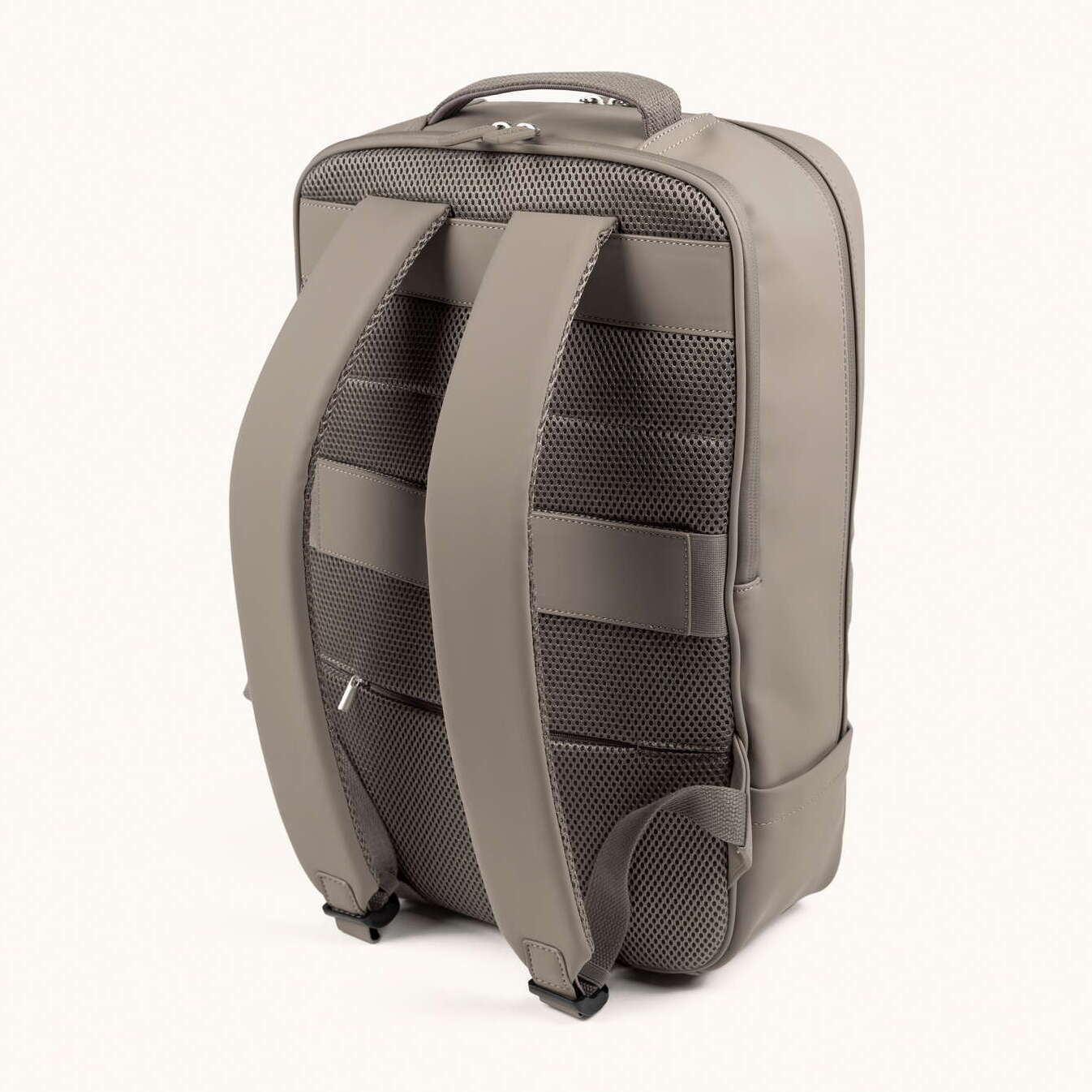 Mochila Minimalista Impermeable para Portátil 16" BACKPACK ESSENCE RECYCLED