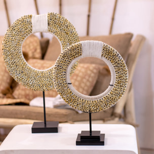 Collier en coquillages sur socle en métal  LINH